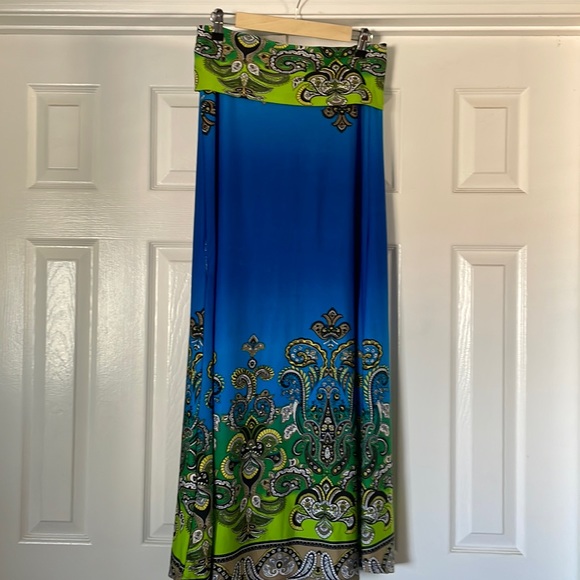 VENUS Maxi Long Skirt Size Small - Picture 3 of 3
